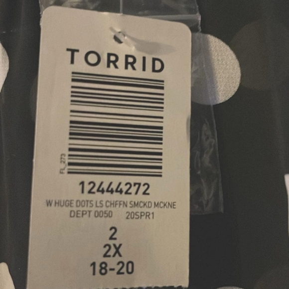 Torrid- Chiffon Smocked Mock Neck Blouse NWT - Picture 4 of 5